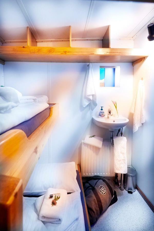 Segelschiff Loth Lorien Hotel Hamburgo Exterior foto