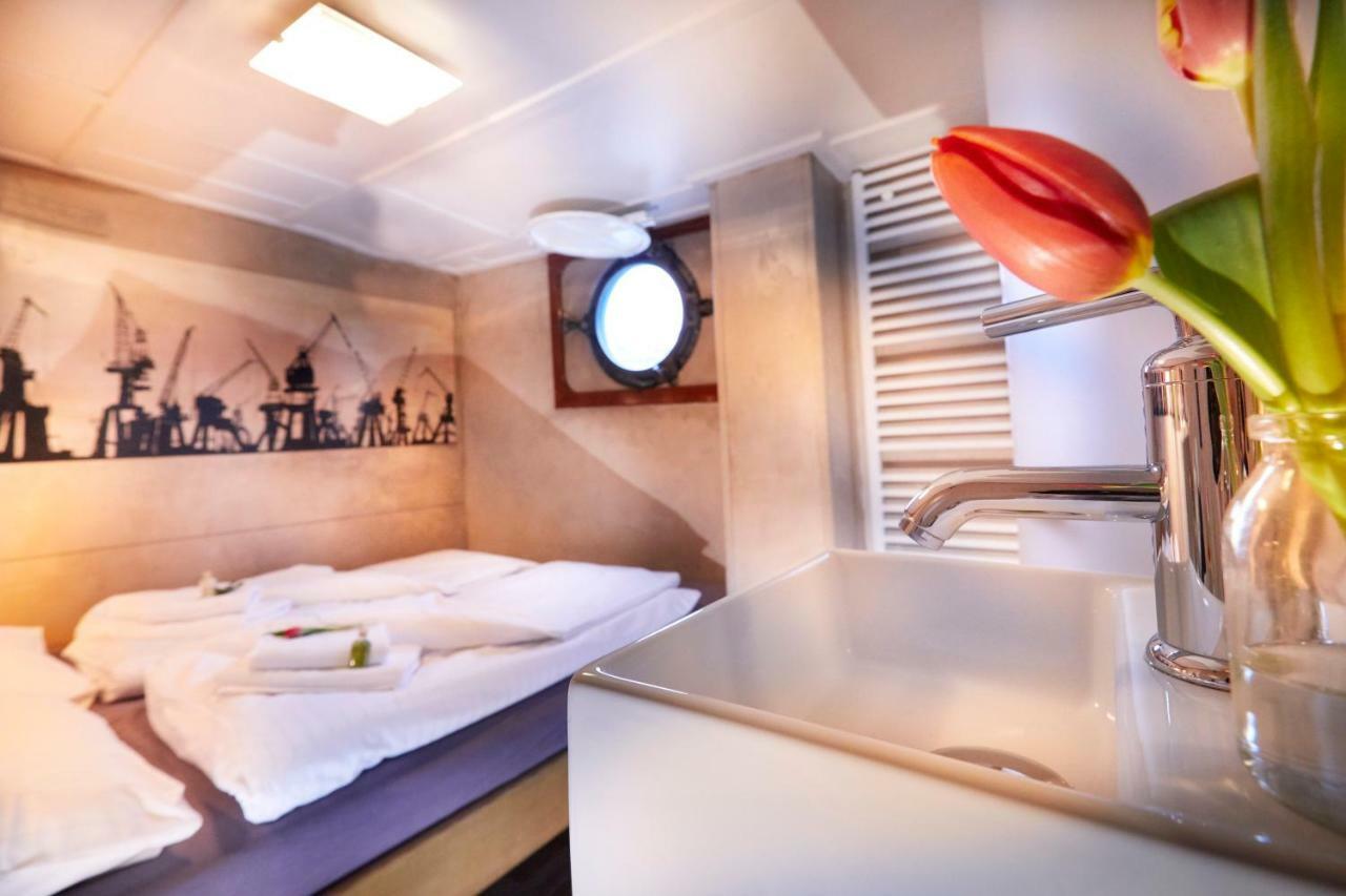 Segelschiff Loth Lorien Hotel Hamburgo Exterior foto
