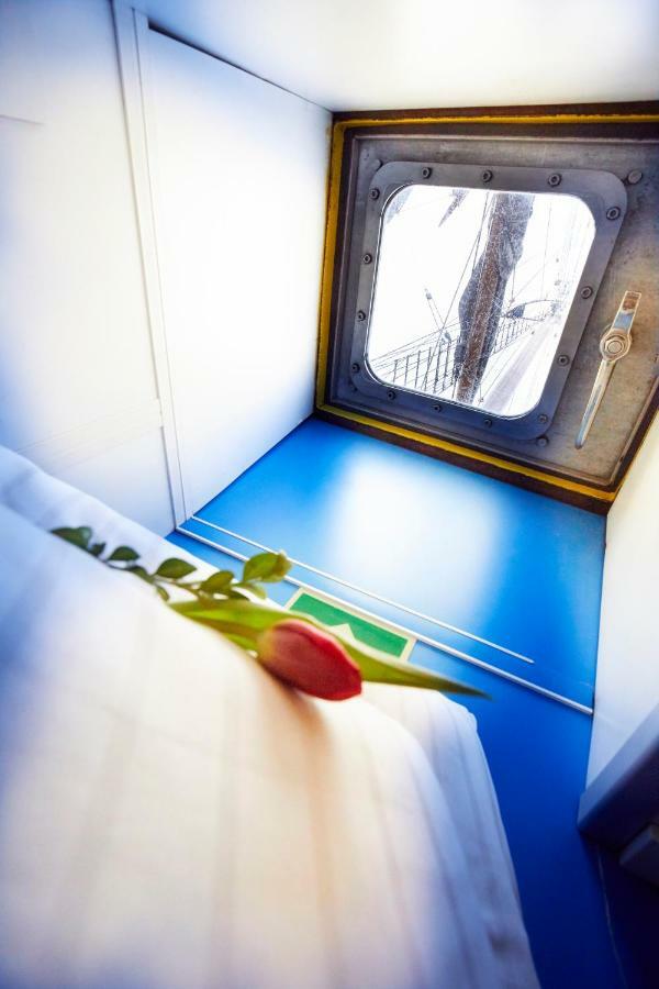 Segelschiff Loth Lorien Hotel Hamburgo Exterior foto