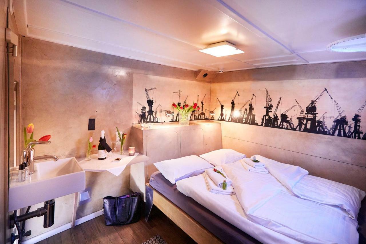 Segelschiff Loth Lorien Hotel Hamburgo Exterior foto