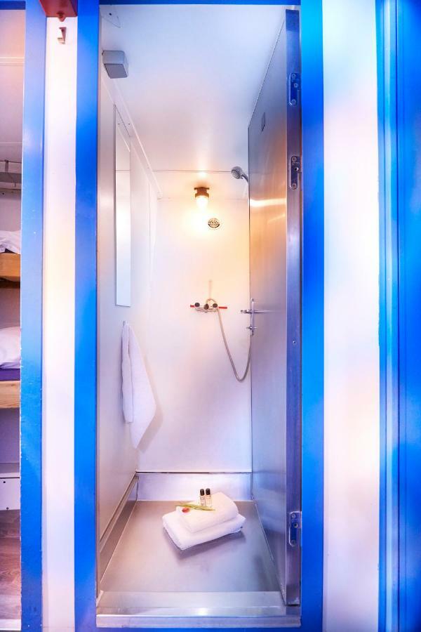 Segelschiff Loth Lorien Hotel Hamburgo Exterior foto